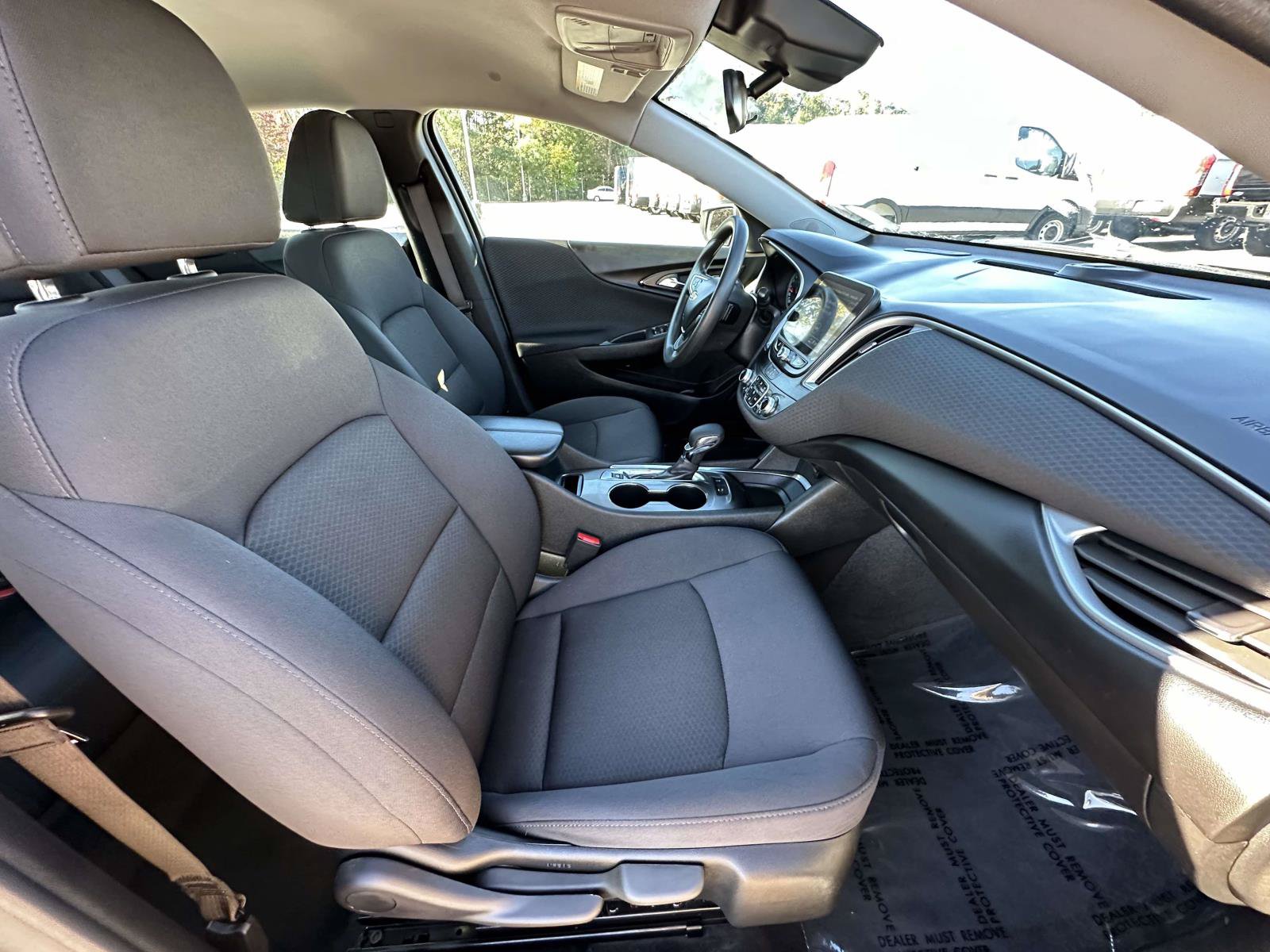 Used 2025 Chevrolet Malibu LT FWD image 27