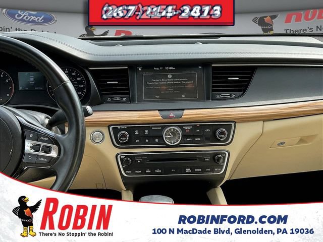 Used 2017 Kia Cadenza Premium w/ Luxury Package FWD image 11