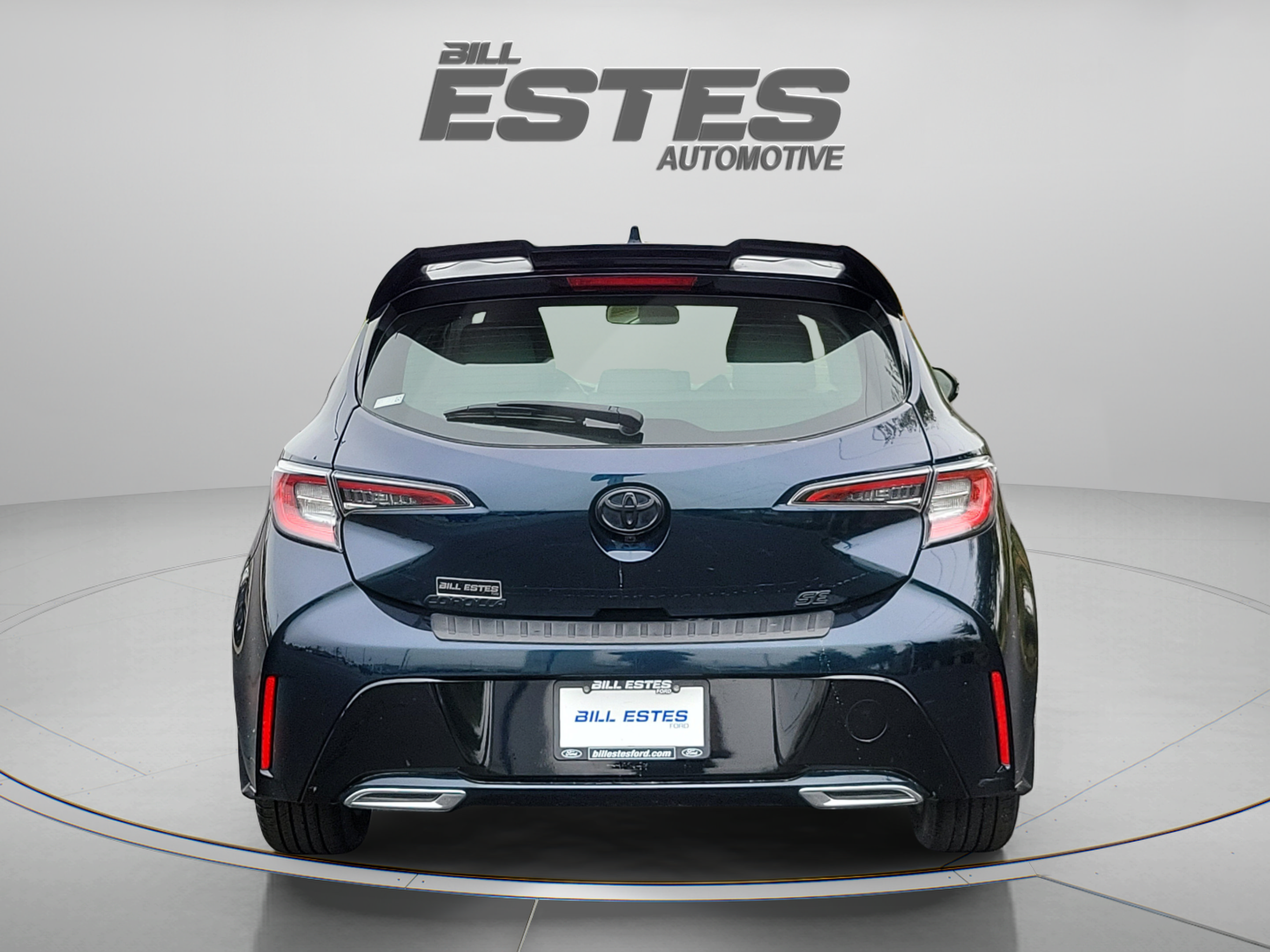 Used 2022 Toyota Corolla SE w/ SE Preferred Package FWD image 3