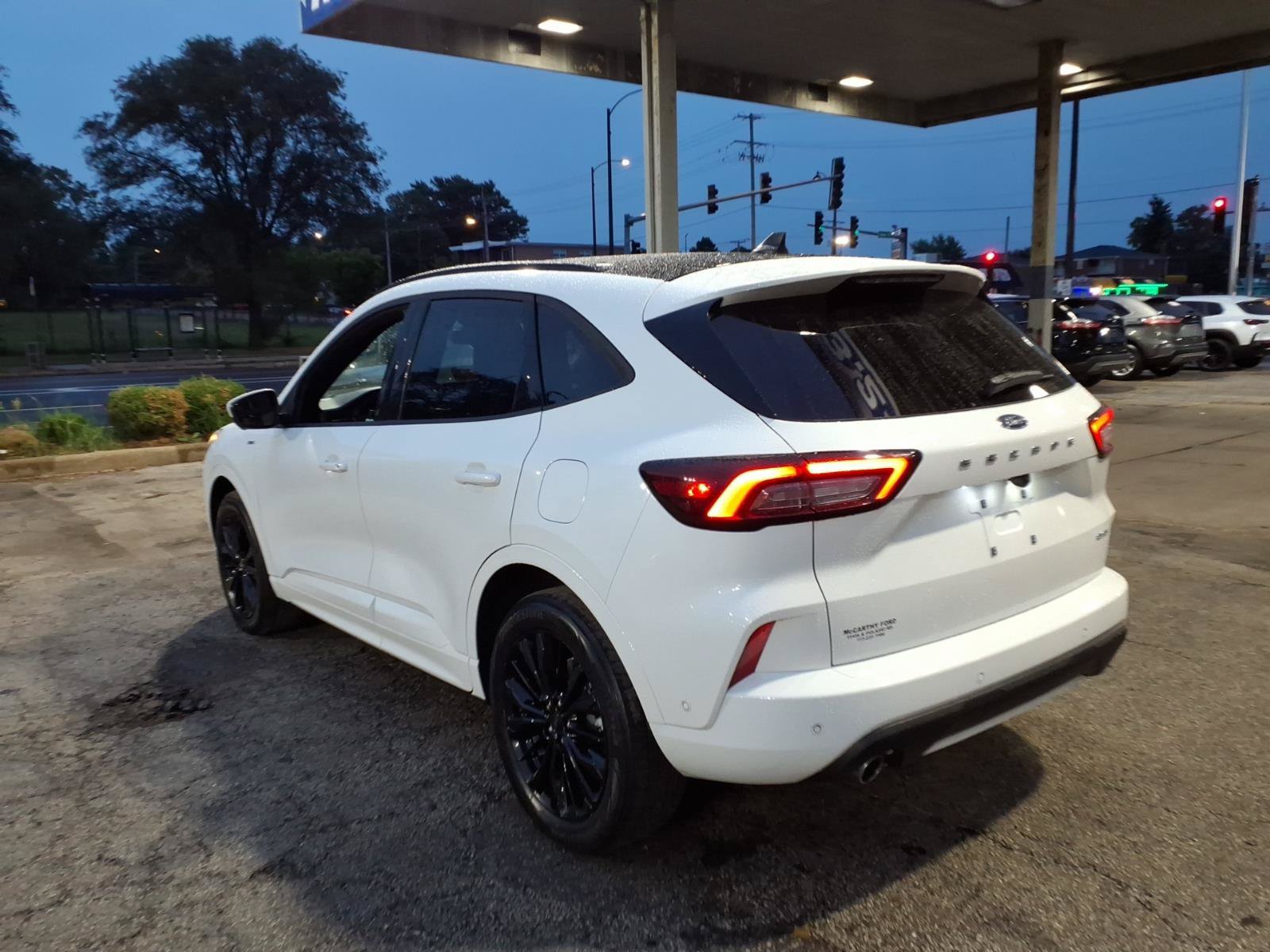 Certified 2023 Ford Escape ST-Line Elite w/ Premium Technology Package AWD/4WD image 5