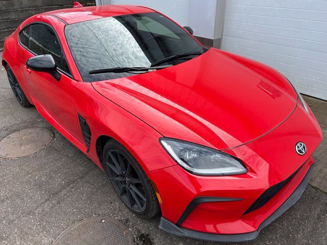 Used 2023 Toyota GR86 Premium RWD image 7