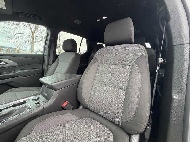 Used 2023 Chevrolet Traverse LT image 10