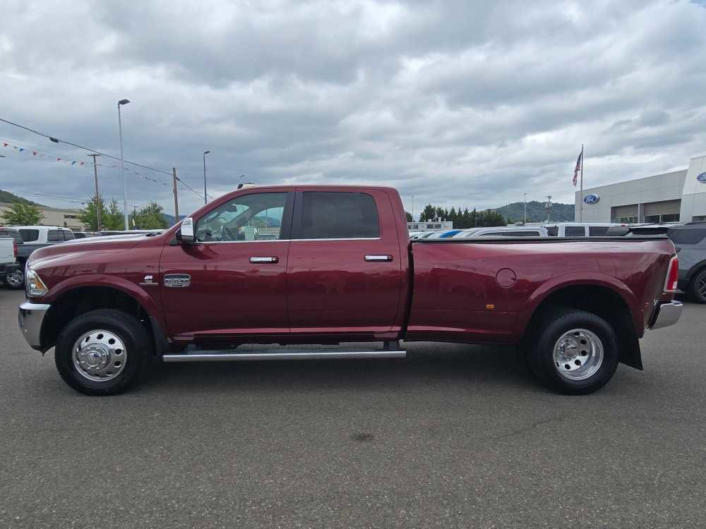Used 2018 RAM 3500 Laramie Longhorn w/ Longhorn Southfork Package AWD/4WD image 2