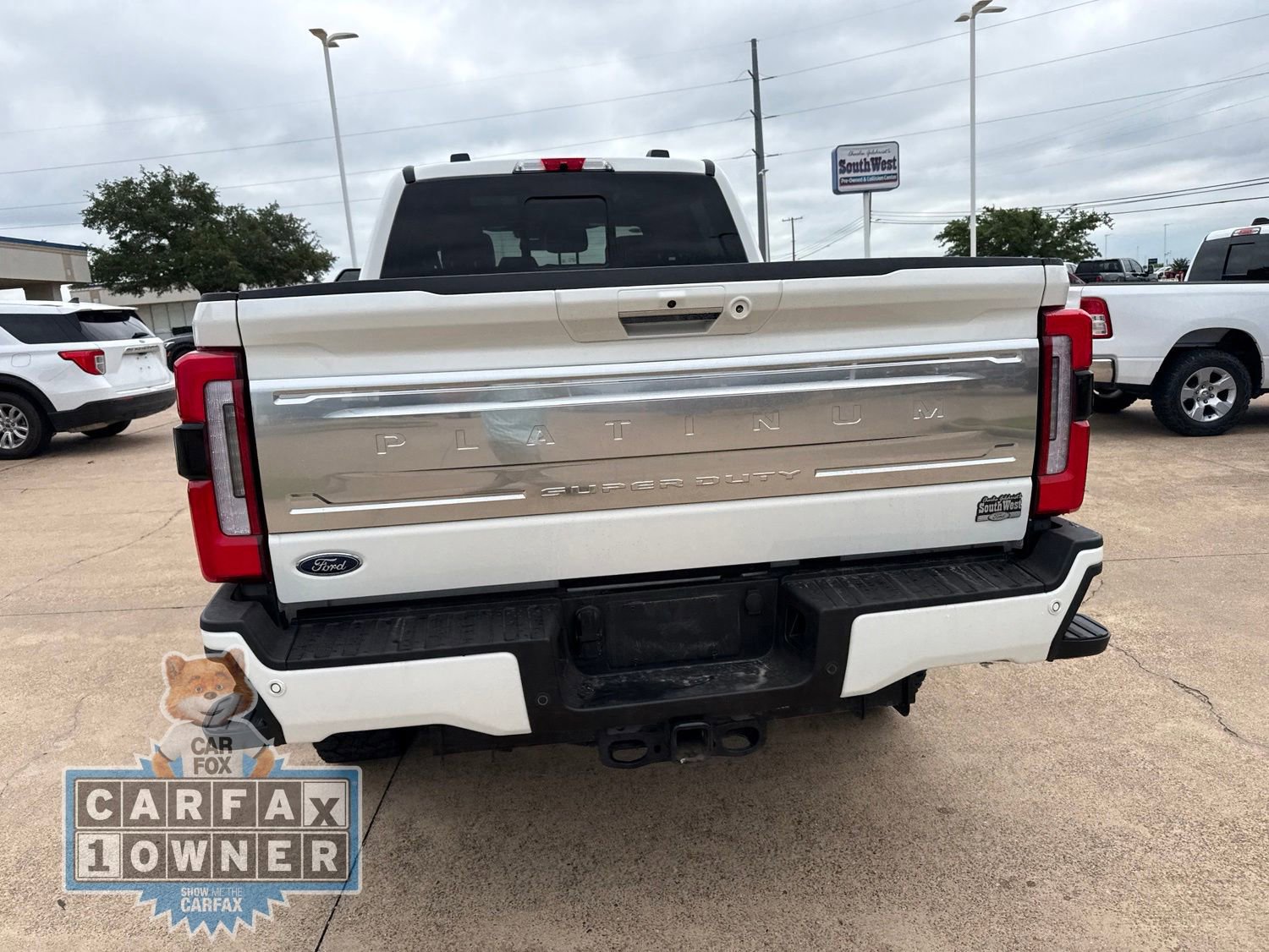 Certified 2024 Ford F250 Platinum w/ Tremor Off-Road Package AWD/4WD image 5