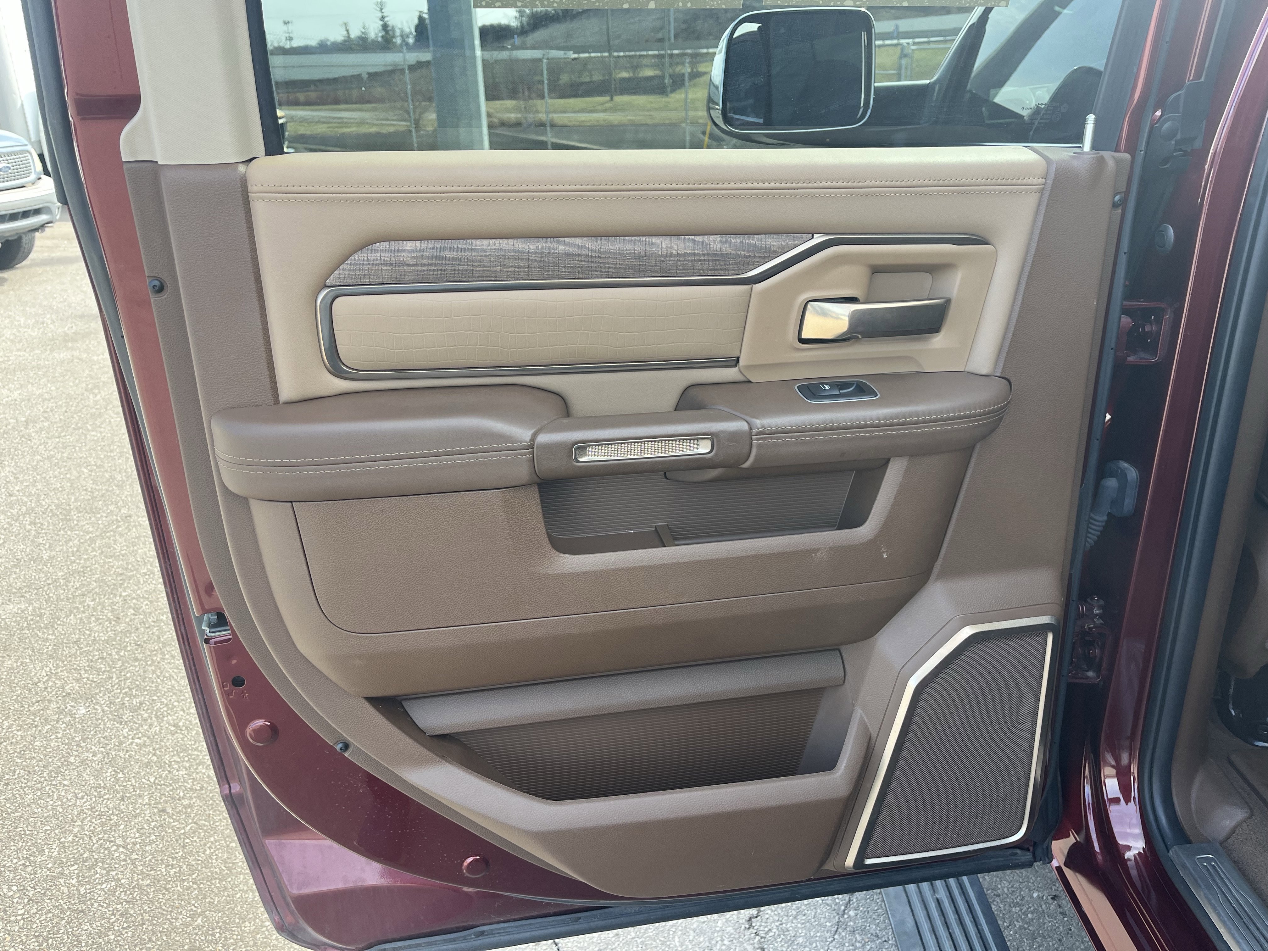 Used 2022 RAM 2500 Limited AWD/4WD image 36