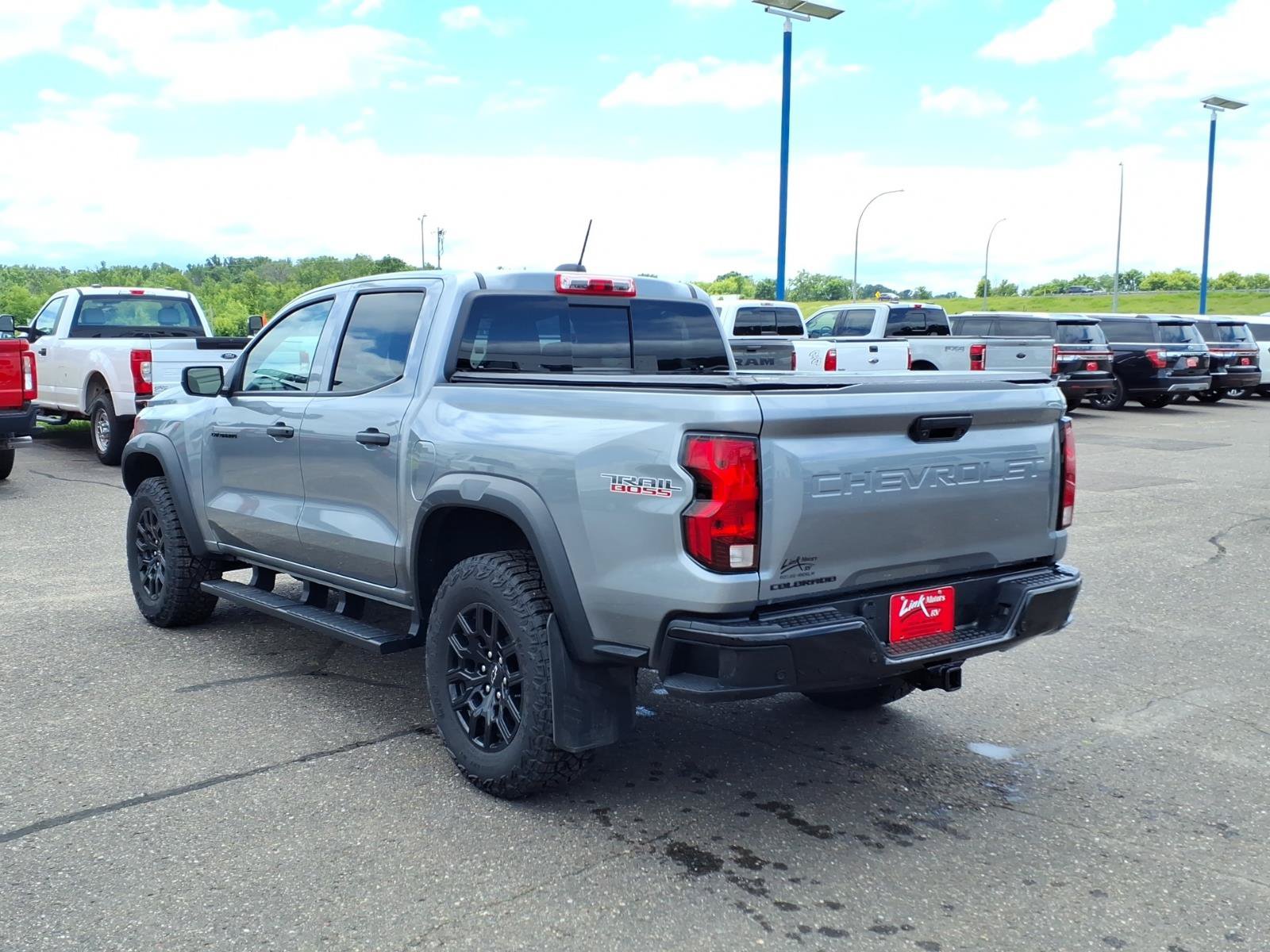 Used 2025 Chevrolet Colorado Trail Boss AWD/4WD image 3