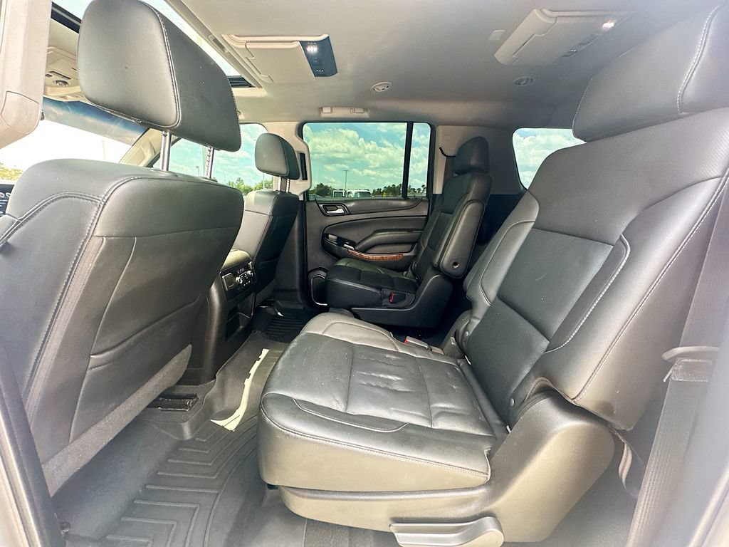 Used 2019 Chevrolet Suburban Premier RWD image 17