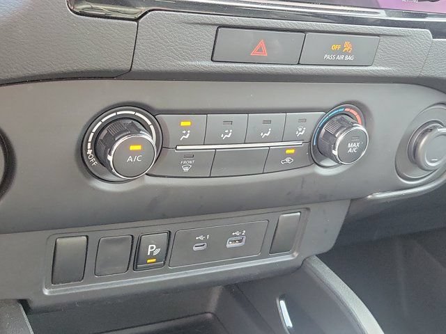 Used 2023 Nissan Frontier SV w/ Midnight Edition Package RWD image 12