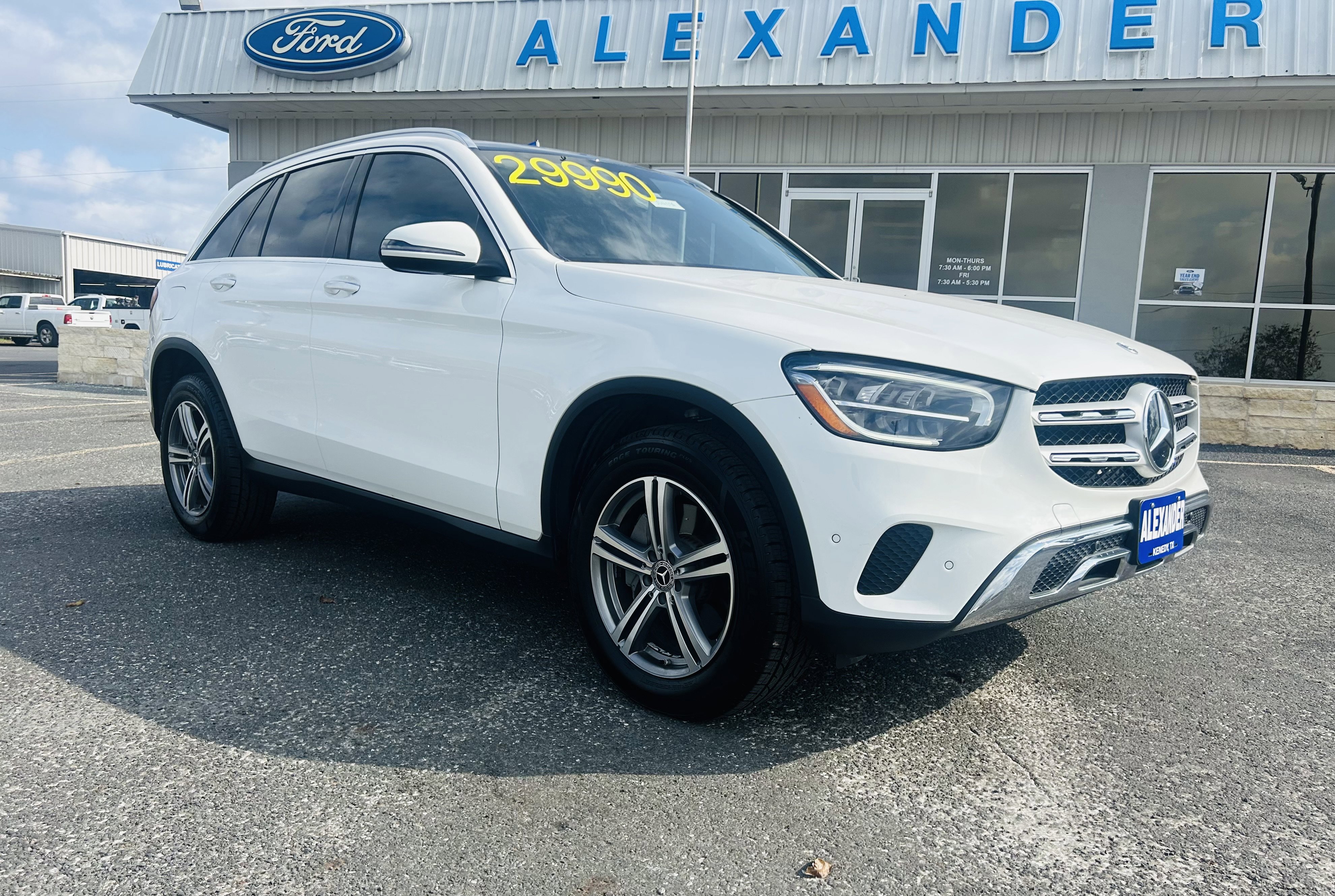 Used 2021 Mercedes-Benz GLC 300 image 2