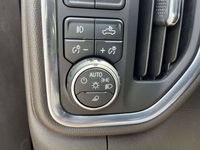 Used 2021 Chevrolet Silverado 1500 LTZ AWD/4WD image 32