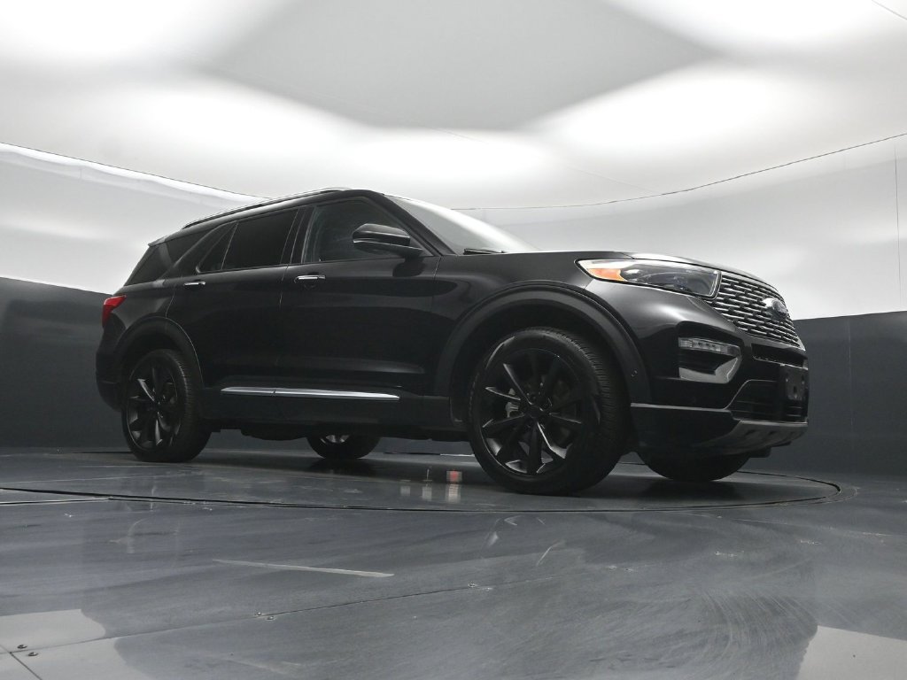 Certified 2022 Ford Explorer Platinum w/ Equipment Group 601A AWD/4WD image 4
