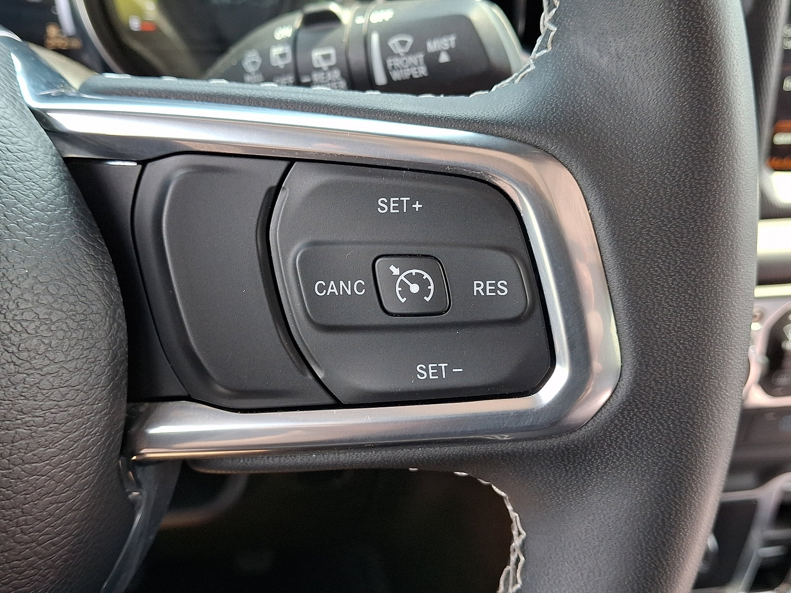 Used 2023 Jeep Wrangler Unlimited Sahara w/ Cold Weather Group AWD/4WD image 29