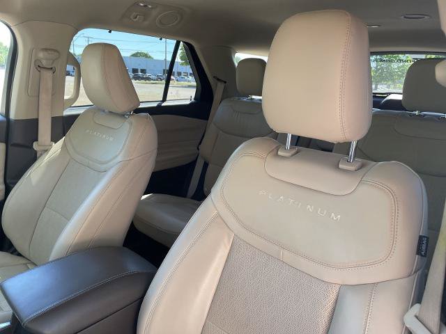 Certified 2023 Ford Explorer Platinum AWD/4WD image 4