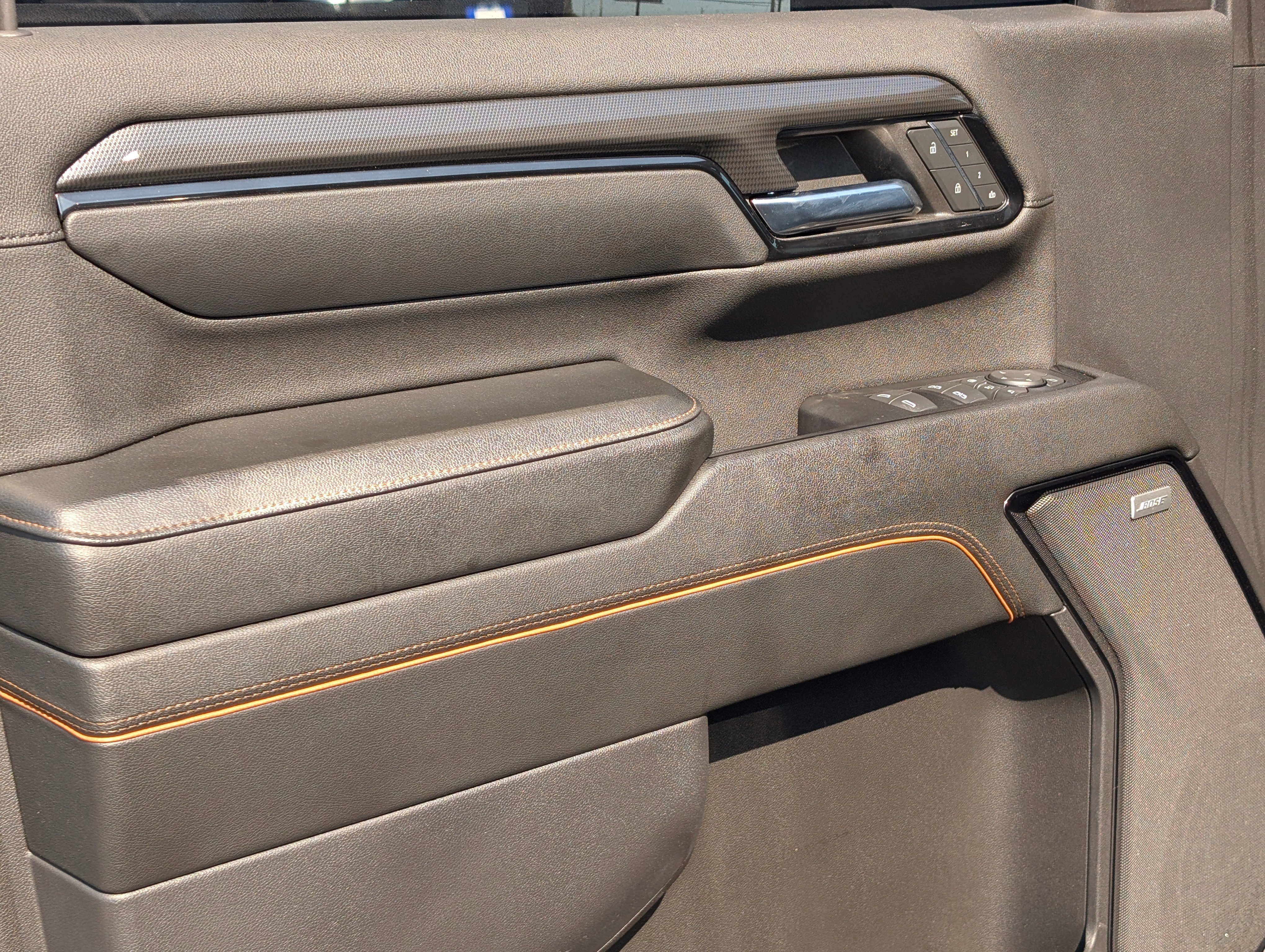 Used 2024 GMC Sierra 2500 AT4 w/ AT4 Premium Plus Package AWD/4WD image 16