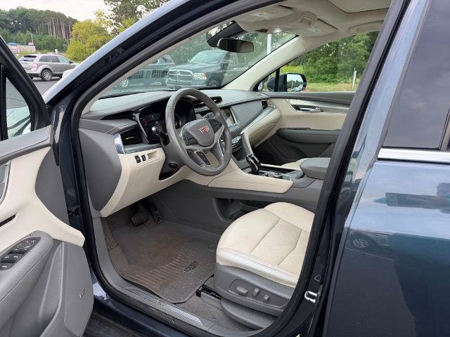 Used 2021 Cadillac XT5 Premium Luxury w/ LPO, Floor Liner Package AWD/4WD image 18