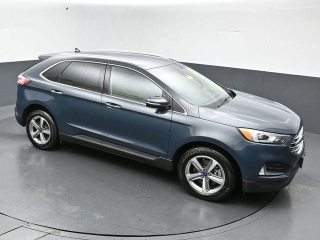 Certified 2019 Ford Edge Titanium w/ Cold Weather Package AWD/4WD image 41