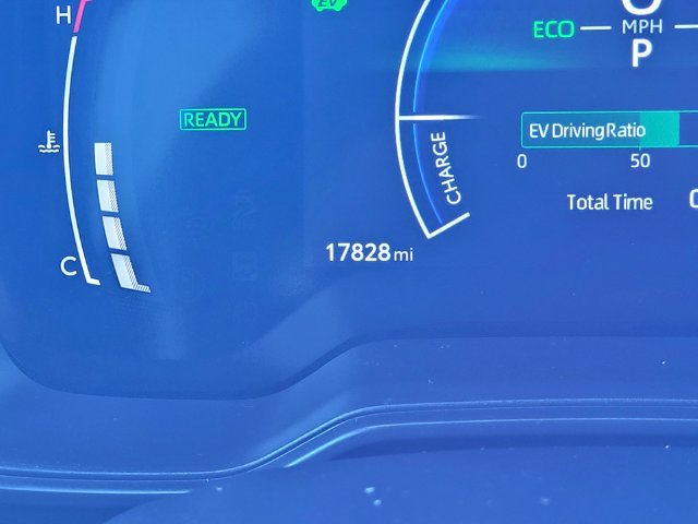 Used 2025 Toyota Corolla SE w/ SE Premium Package FWD image 23