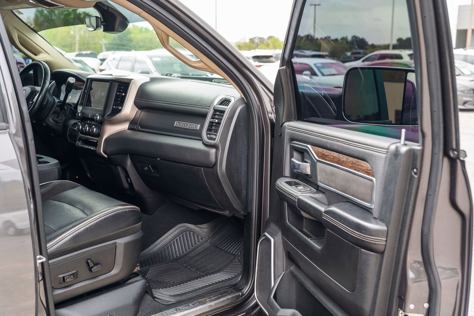 Used 2020 RAM 2500 Laramie AWD/4WD image 13