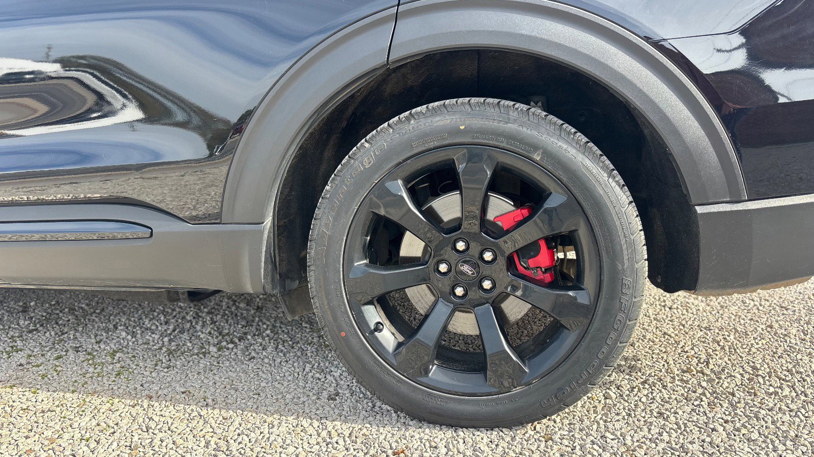 Certified 2021 Ford Explorer ST w/ Equipment Group 401A image 17