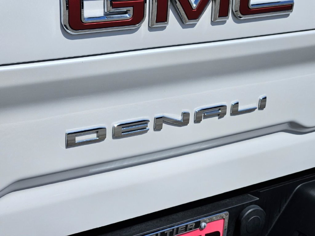 Used 2022 GMC Sierra 3500 Denali w/ Denali Ultimate Package AWD/4WD image 9