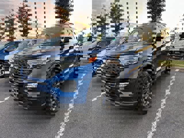 Certified 2023 Ford Explorer XLT w/ Equipment Group 202A