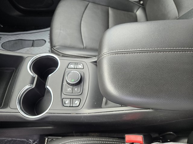 Used 2024 GMC Terrain SLT AWD/4WD image 23