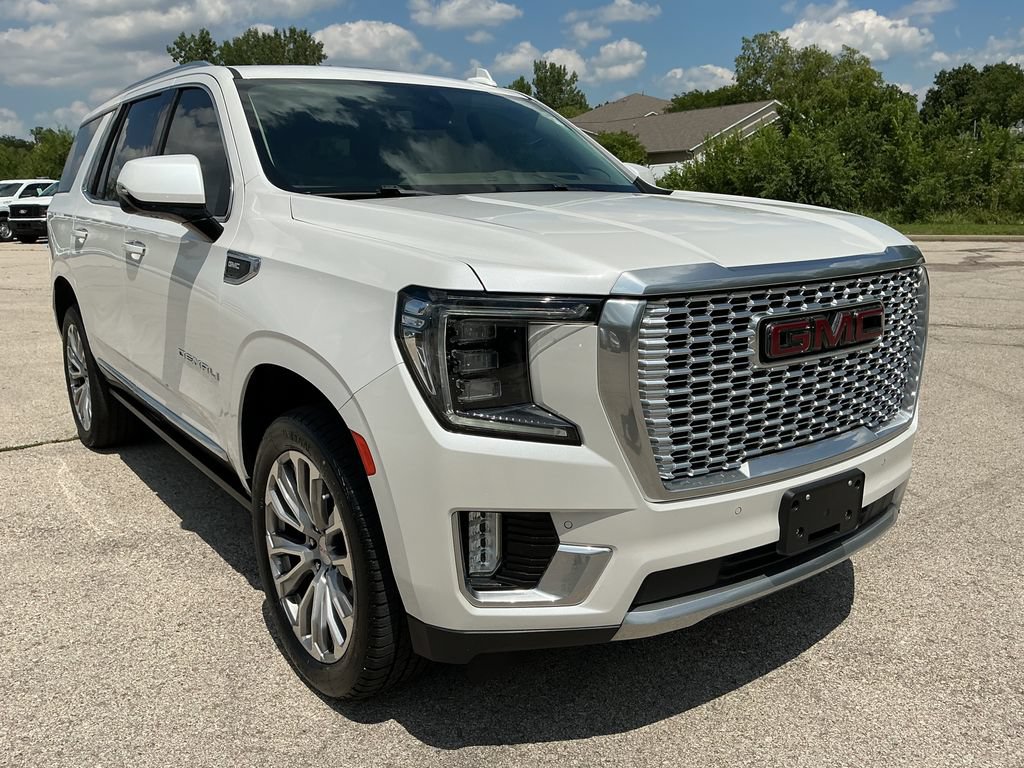 Used 2021 GMC Yukon Denali w/ LPO, Illumination Package AWD/4WD image 4