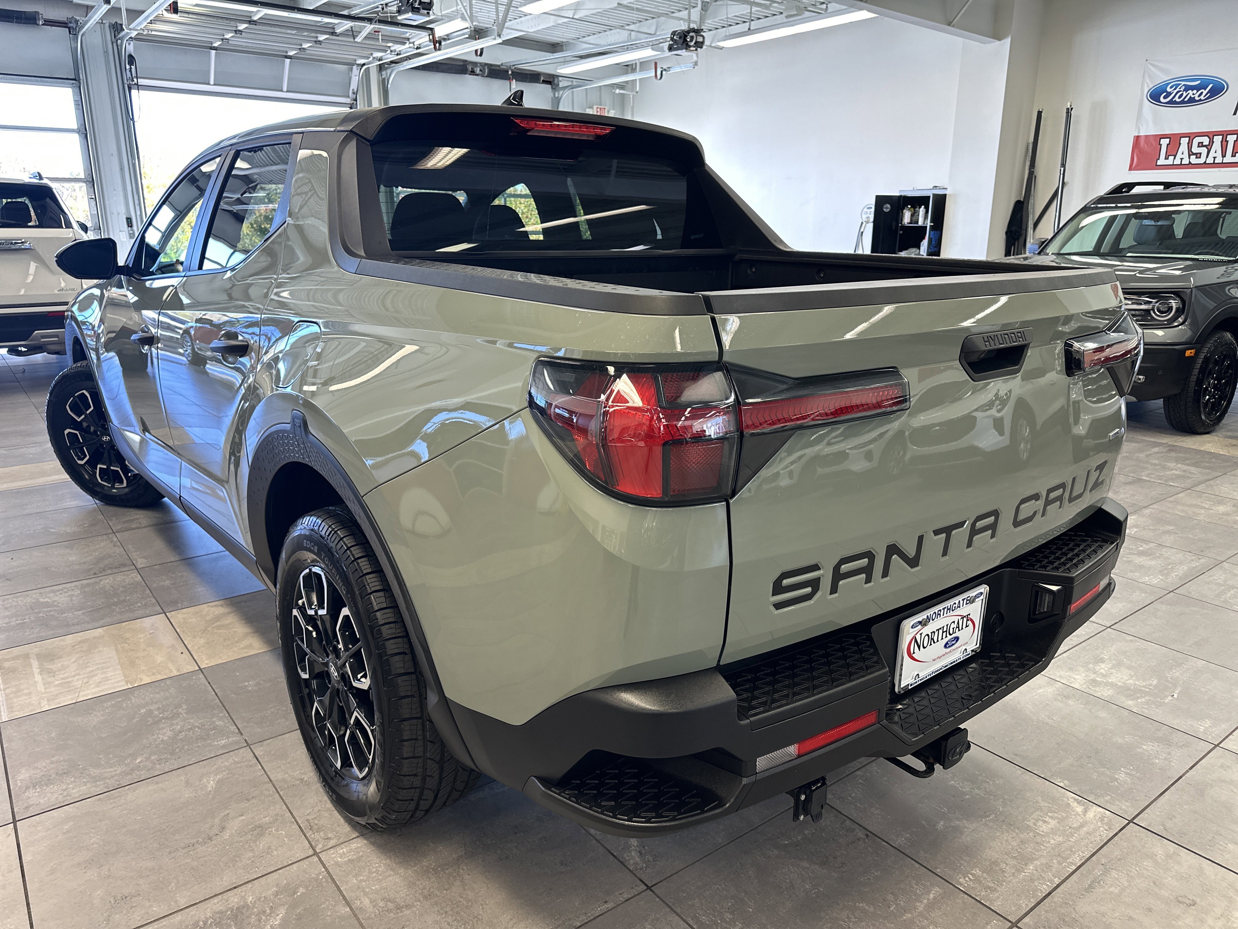 Used 2023 Hyundai Santa Cruz SEL image 3