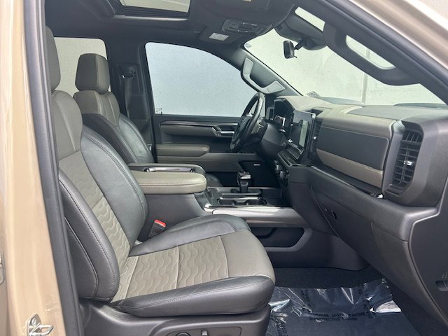 Used 2022 Chevrolet Silverado 1500 ZR2 w/ Technology Package AWD/4WD image 25