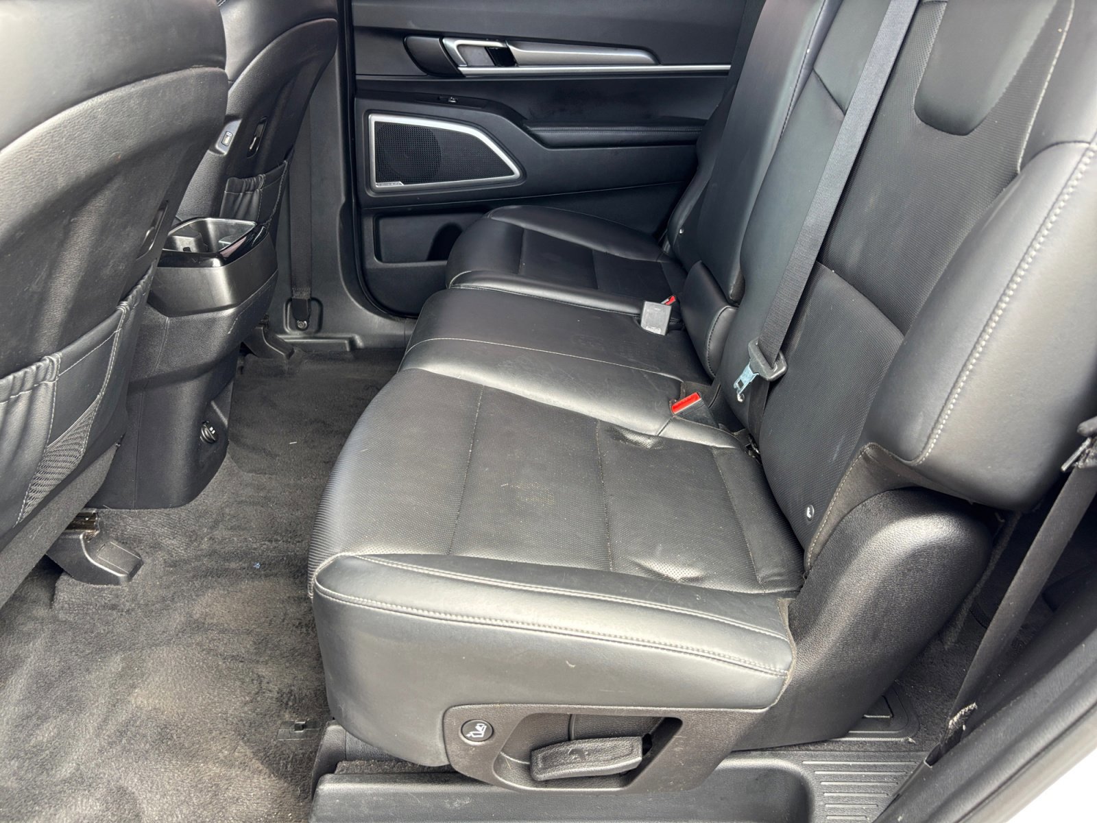 Used 2022 Kia Telluride LX image 17