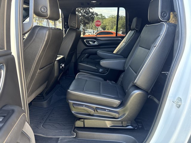 Used 2022 GMC Yukon XL SLT w/ SLT Premium Package AWD/4WD image 22