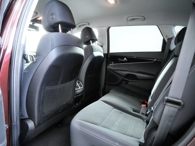 Used 2017 Kia Sorento AWD w/ LX Convenience Package image 12