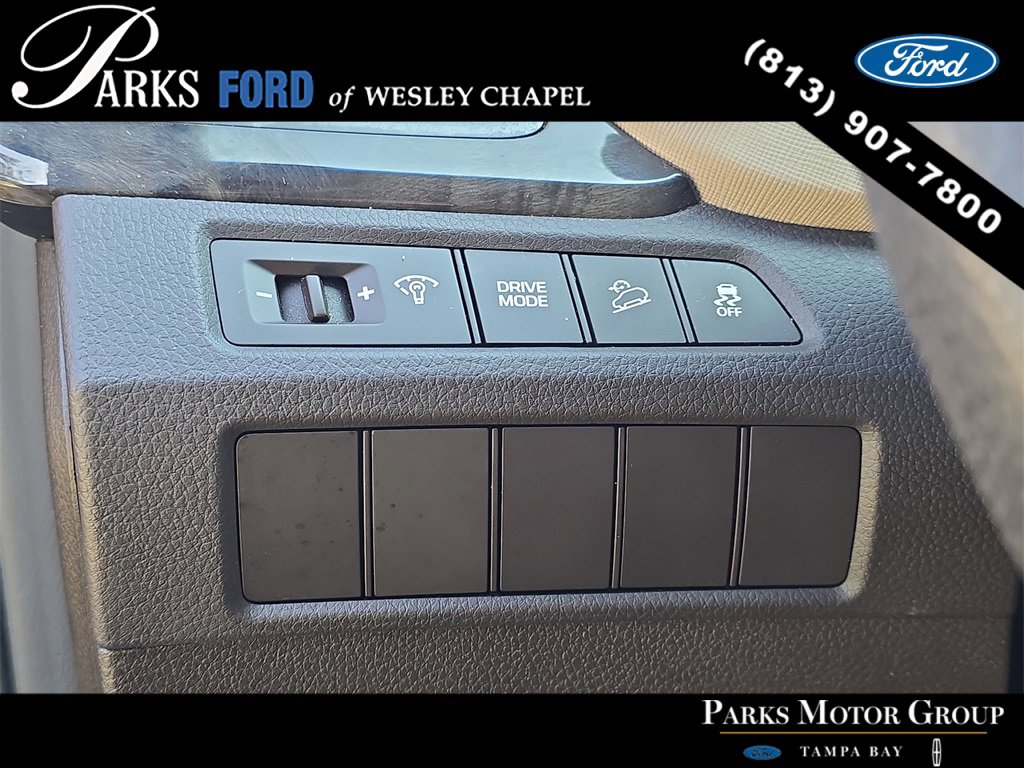 Used 2017 Hyundai Santa Fe Sport image 25