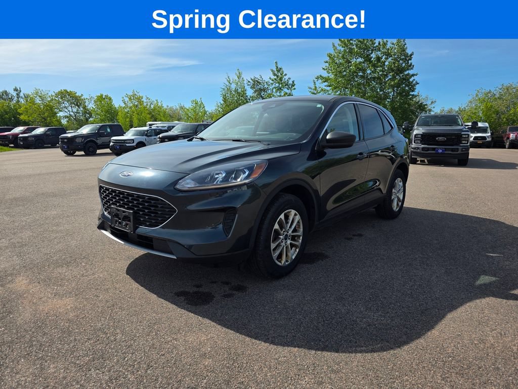 Certified 2022 Ford Escape SE w/ Cold Weather Package AWD/4WD image 3