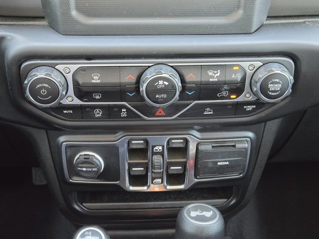 Used 2021 Jeep Wrangler Unlimited Sport AWD/4WD image 16