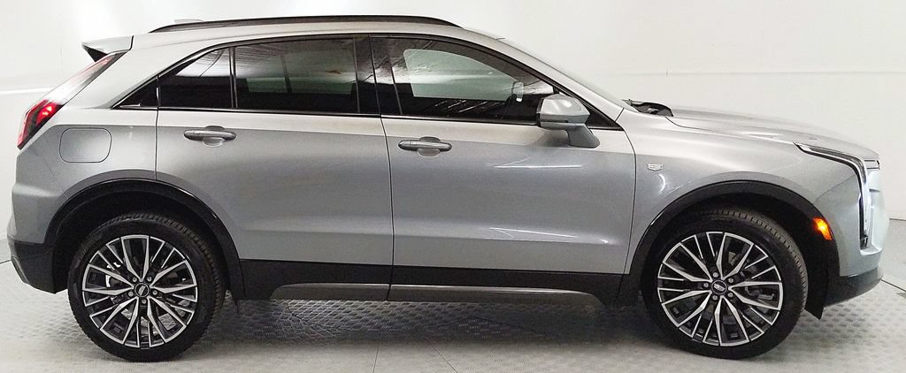 Used 2024 Cadillac XT4 Sport AWD/4WD image 2