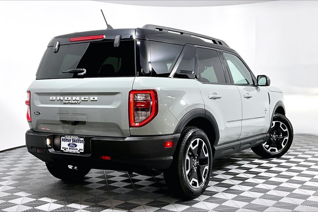 Certified 2024 Ford Bronco Sport Outer Banks w/ Tech Package AWD/4WD image 12