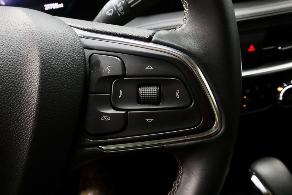 Used 2025 Buick Encore GX Preferred image 29