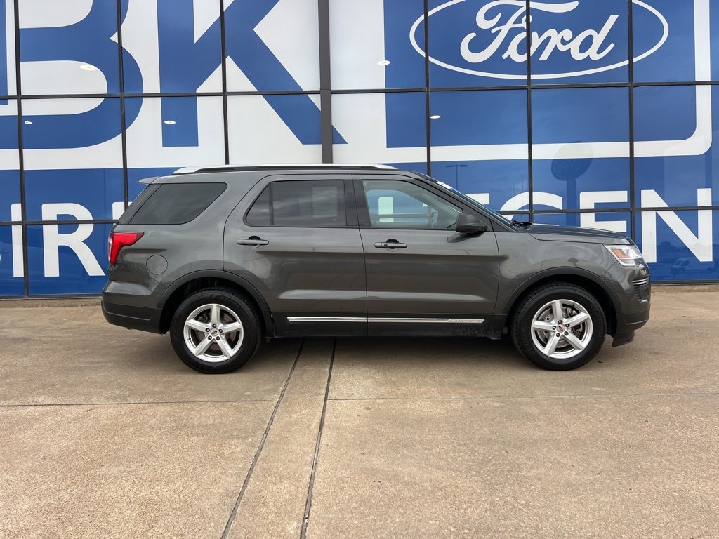 Certified 2019 Ford Explorer XLT image 4