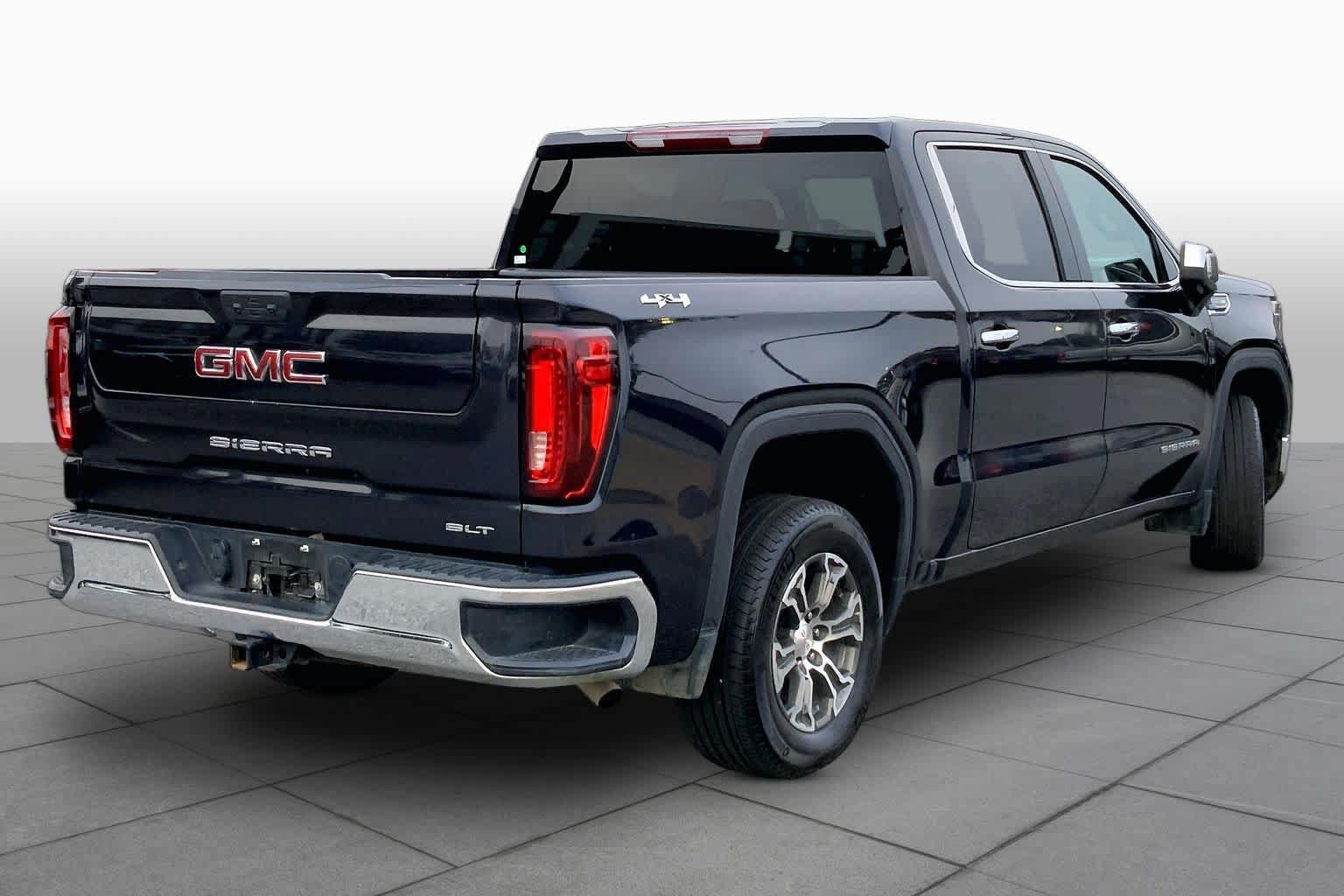 Used 2025 GMC Sierra 1500 SLT AWD/4WD image 12