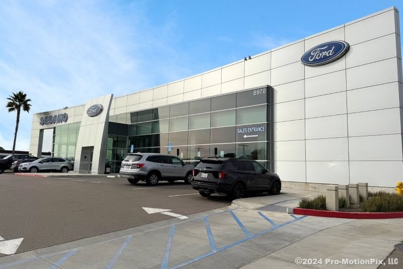 Certified 2023 Ford Escape SE w/ PHEV Premium Package FWD image 30