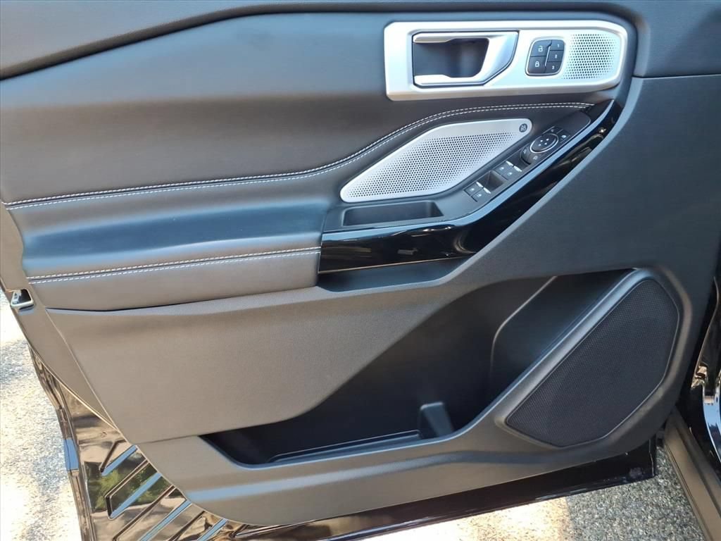 Certified 2023 Ford Explorer ST w/ Equipment Group 401A AWD/4WD image 17