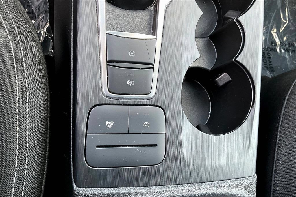 Certified 2025 Ford Escape Active FWD image 17