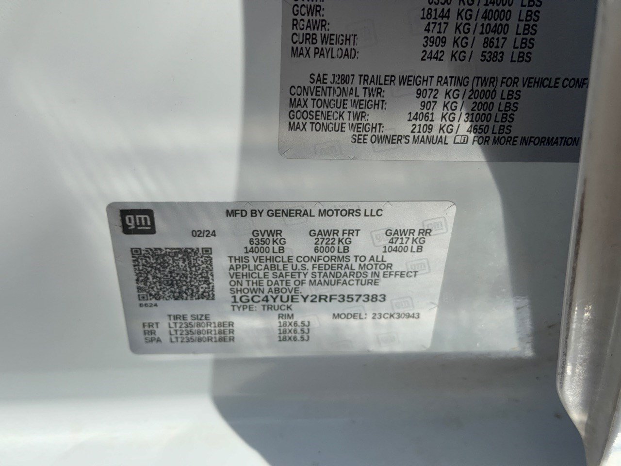 Used 2024 Chevrolet Silverado 3500 LTZ w/ LTZ Plus Package AWD/4WD image 31