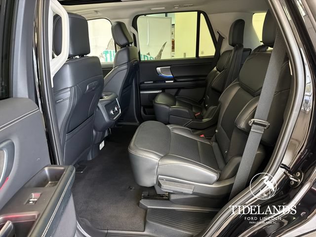 Certified 2025 Ford Expedition Platinum AWD/4WD image 30