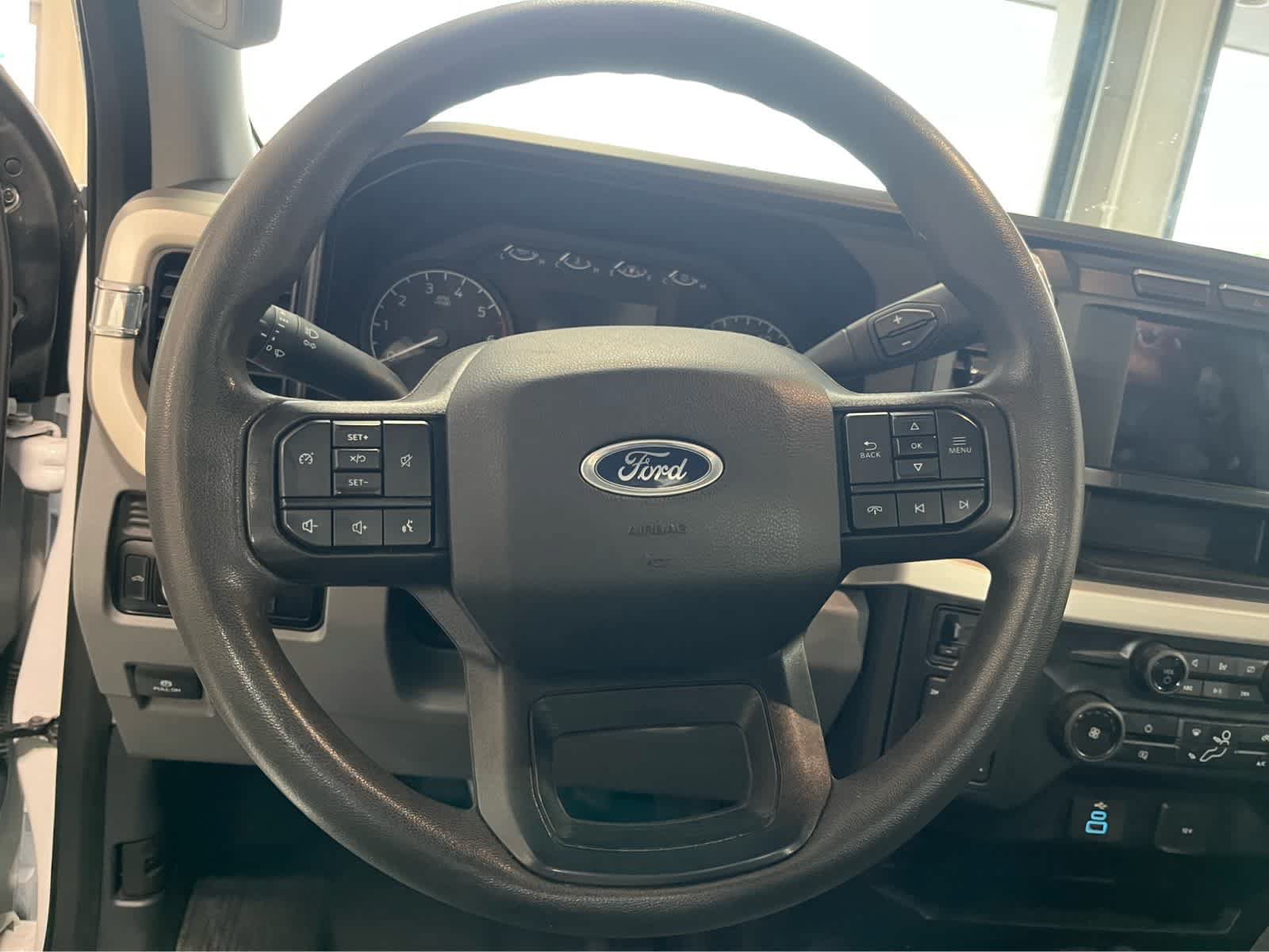 Certified 2023 Ford F250 XL w/ Snow Plow Prep Package AWD/4WD image 17