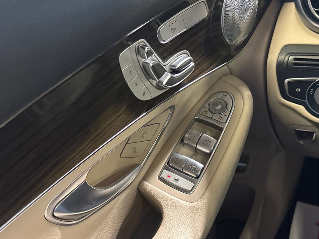 Used 2019 Mercedes-Benz GLC 300 4MATIC image 35