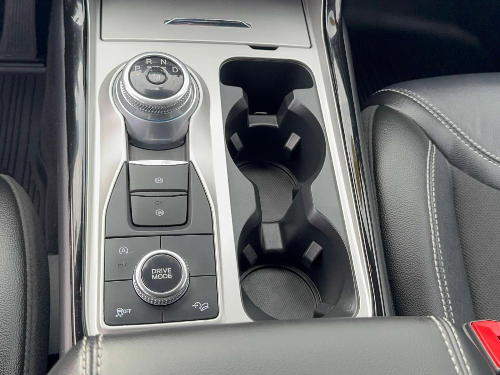 Certified 2022 Ford Explorer ST w/ ST Street Pack image 17