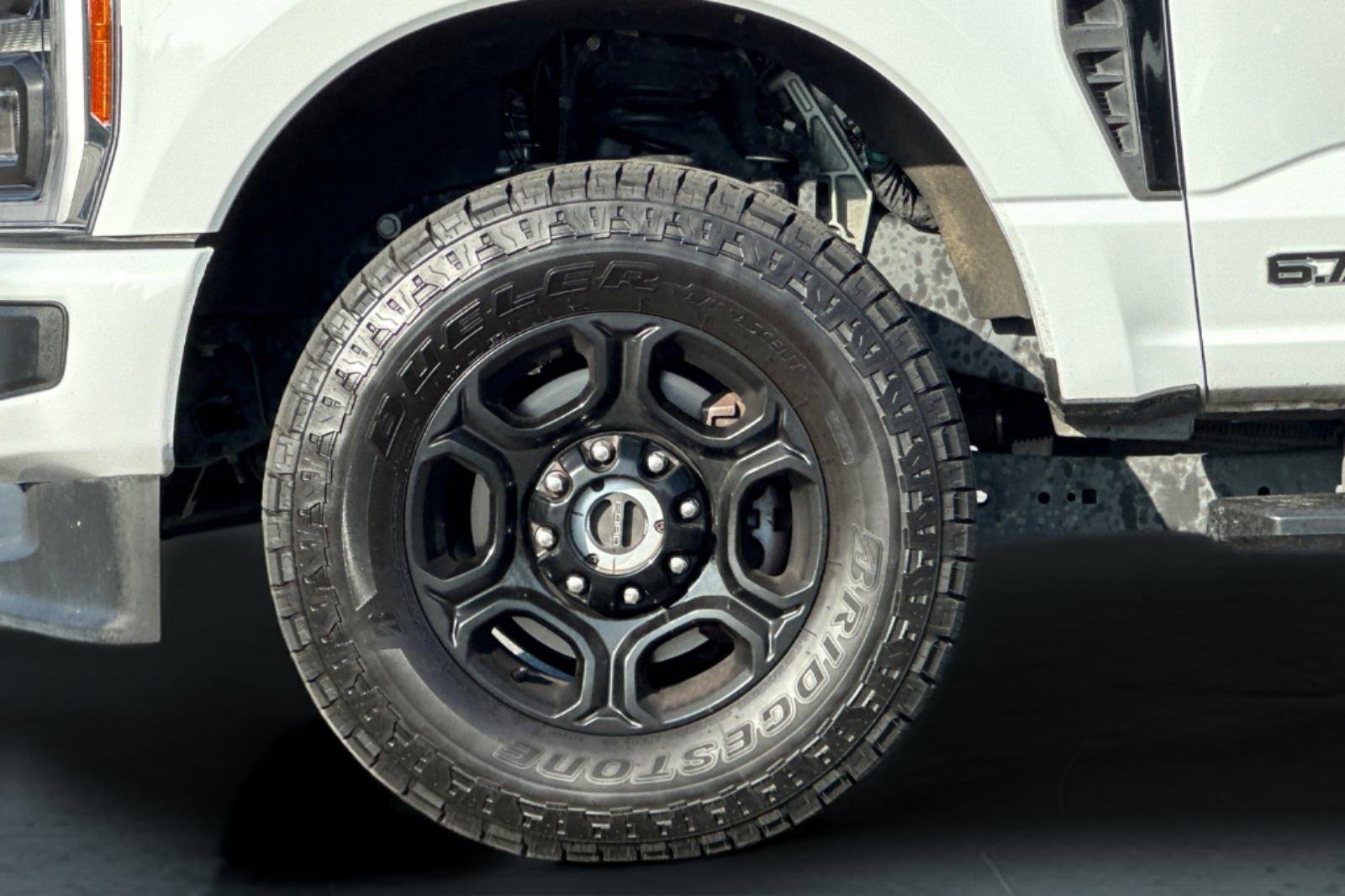 Certified 2023 Ford F350 XLT w/ XLT Premium Package image 32