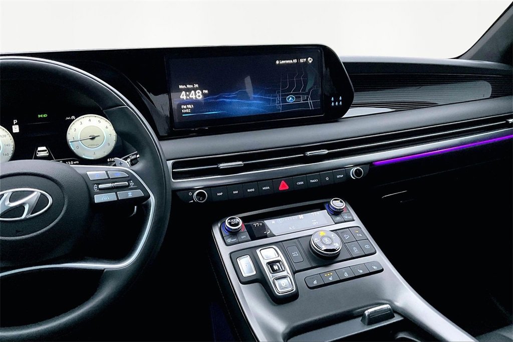 Used 2025 Hyundai Palisade Calligraphy image 6